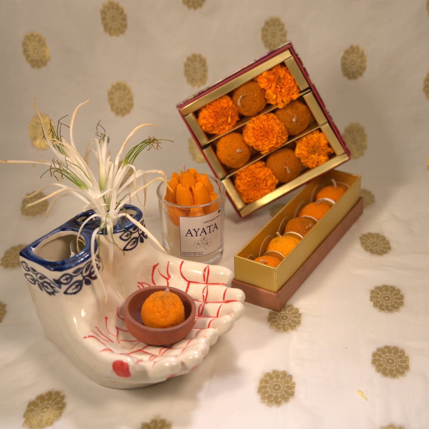 Samyukta – United. Harmonious. Designer Candle Gift Set