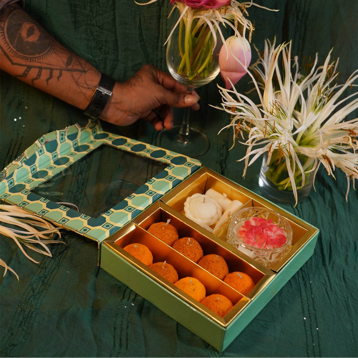 Vishya Essence – A Matter of Delight Designer Candle Gift Set