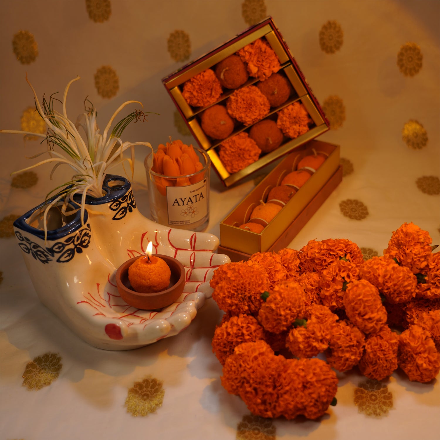 Samyukta – United. Harmonious. Designer Candle Gift Set