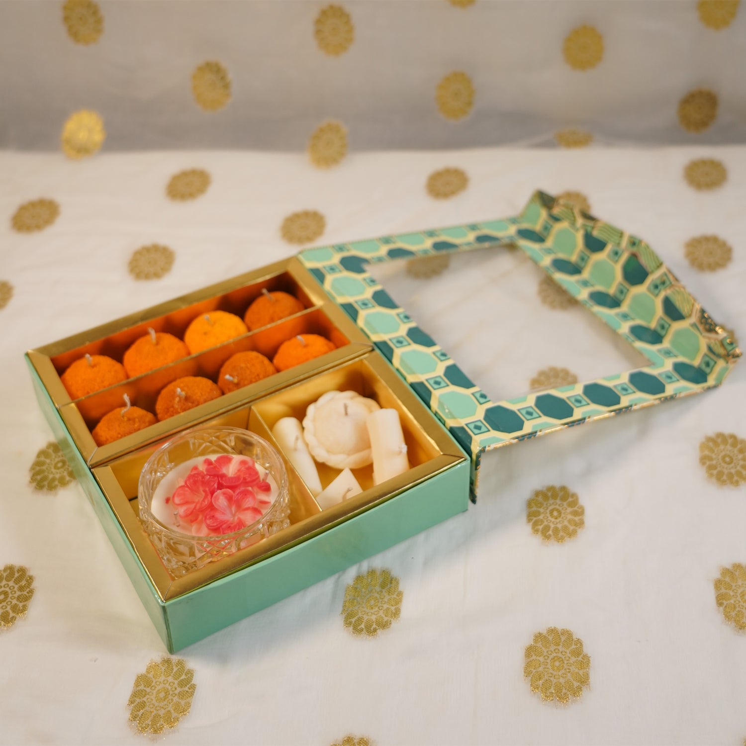 Vishya Essence – A Matter of Delight Designer Candle Gift Set