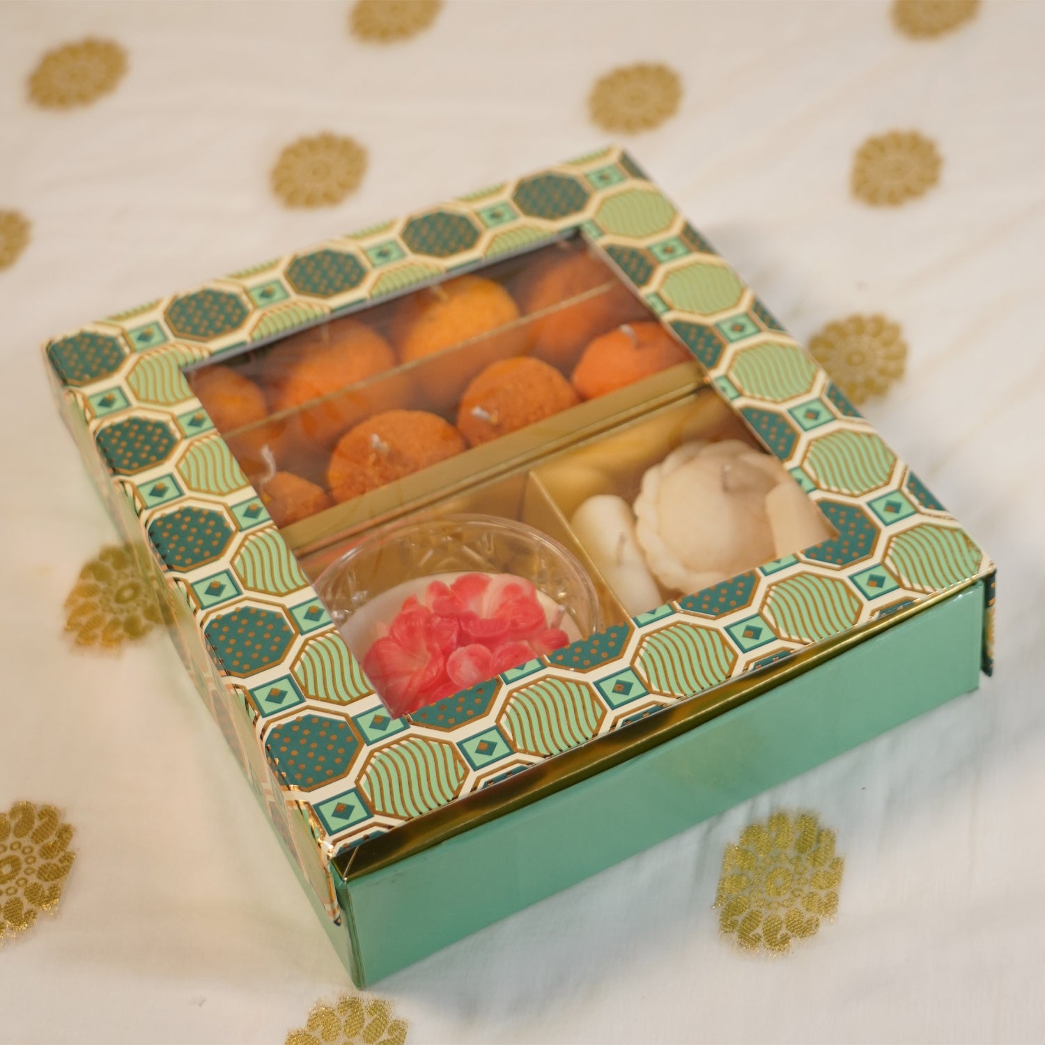 Vishya Essence – A Matter of Delight Designer Candle Gift Set